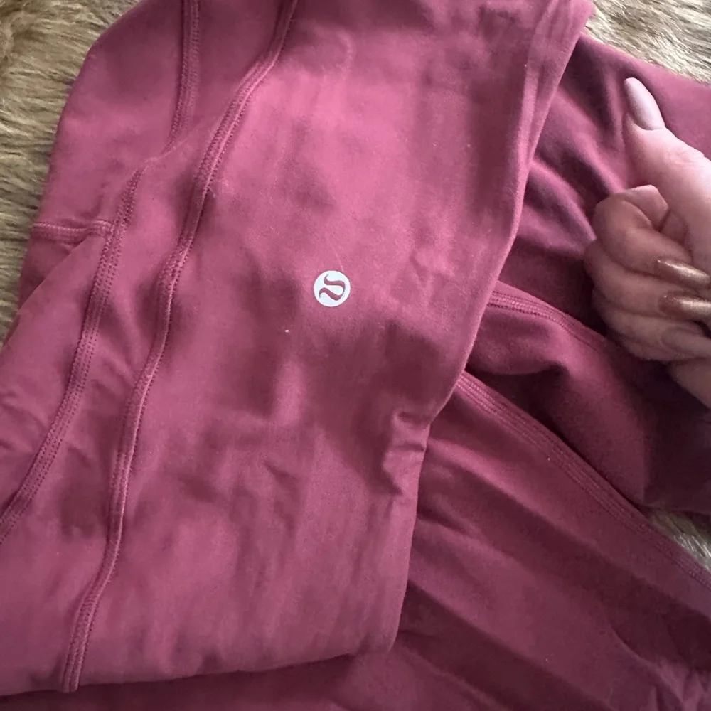EUC lululemon align wide leg . - Picture 4 of 6